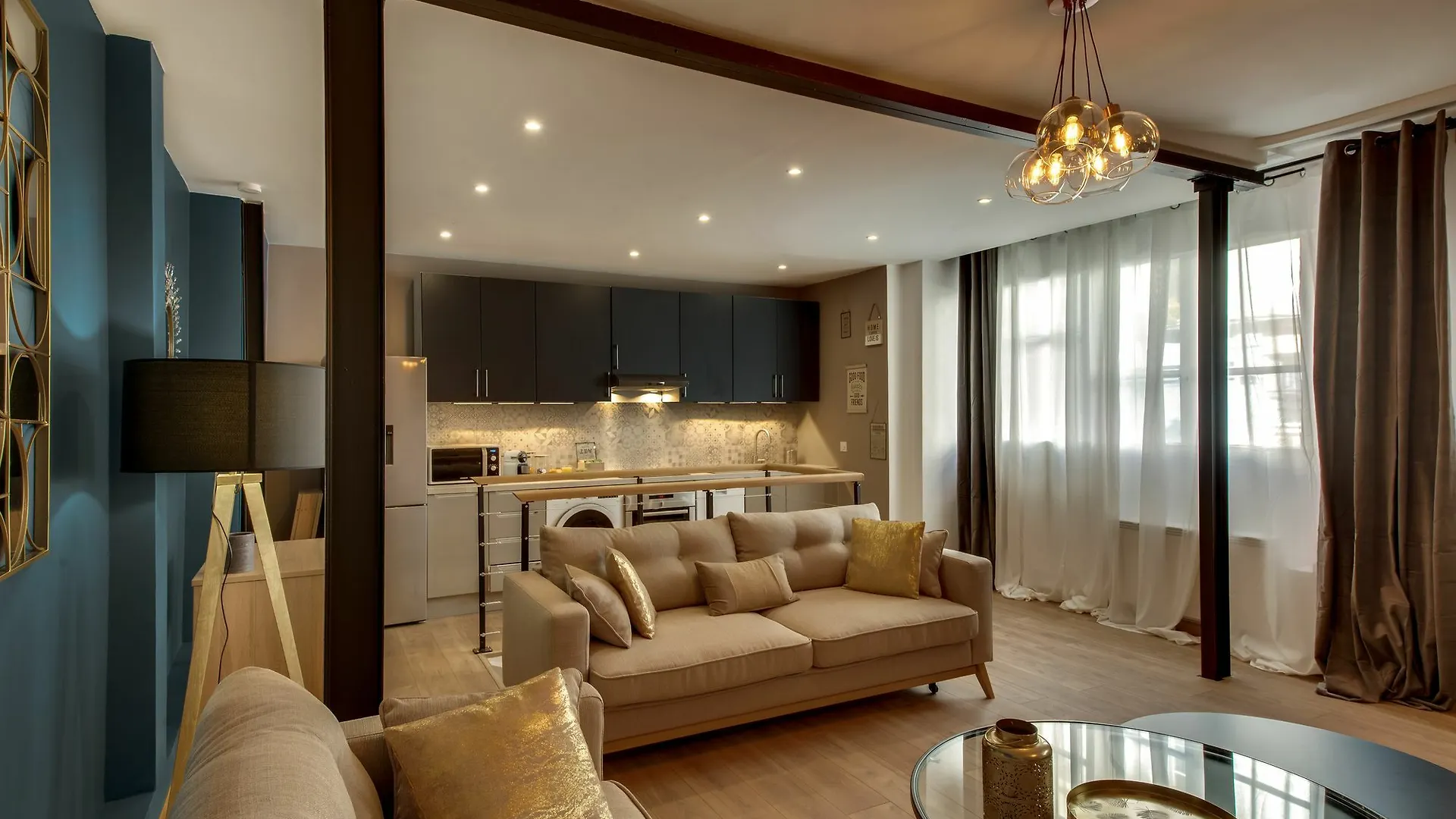 Beautiful Triplex In The Center Of Apartment Paris