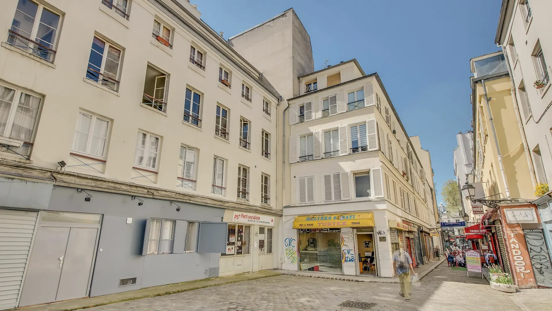 Beautiful Triplex In The Center Of * Paris